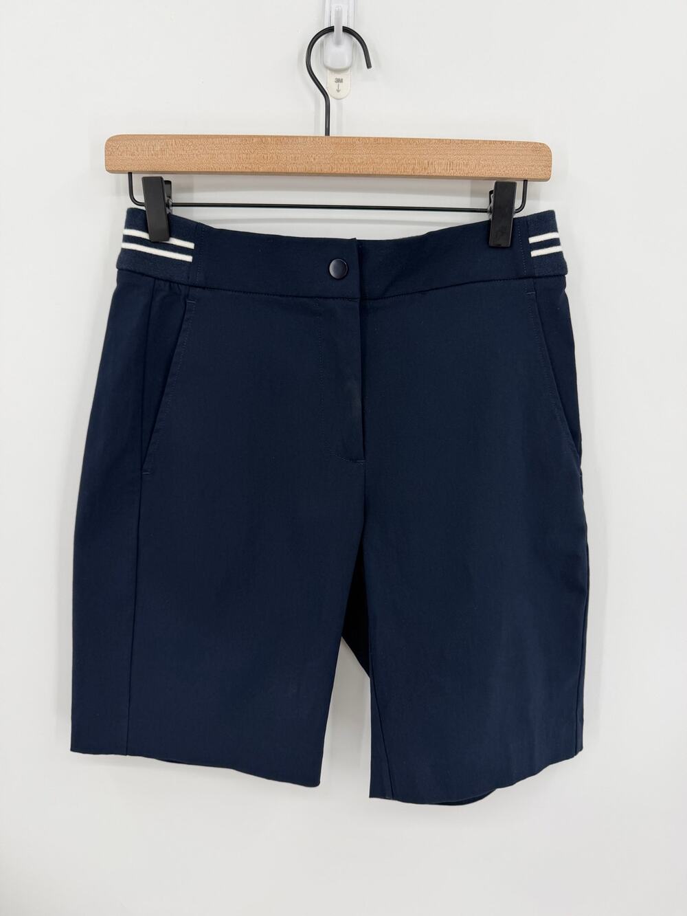 J McLaughlin Navy Bermuda Shorts Striped Waist Classic Golf Preppy Resort Size 4